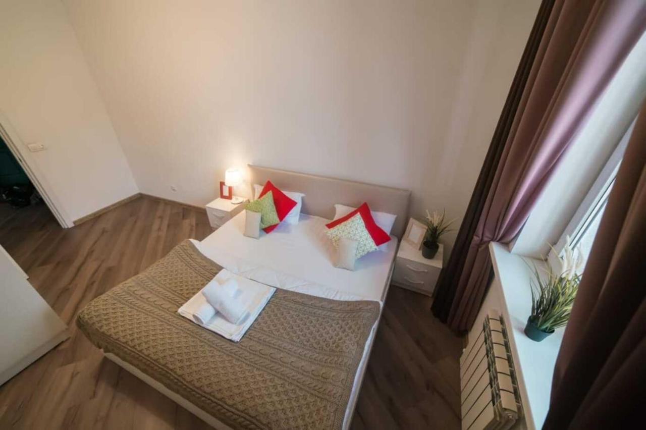 Hotel Manica Vavilon Almaty Extérieur photo